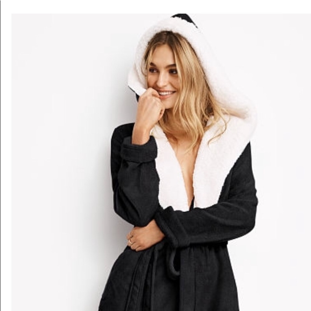 NWT Victoria Secret Robe